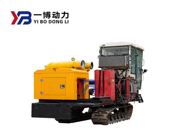 Sprinkler water pump truck